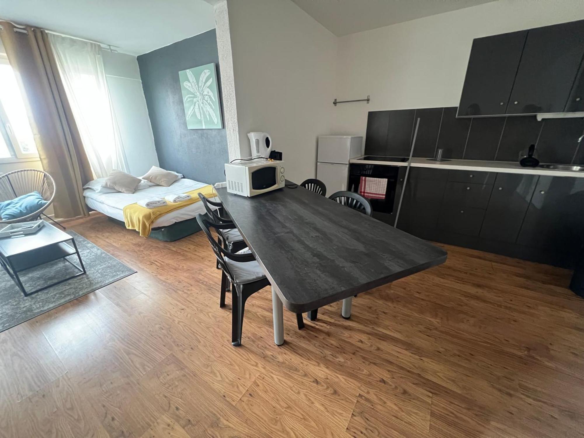 Mon Palmier Grand Appartement Parking Un-Sejour-A-Part Metz Luaran gambar